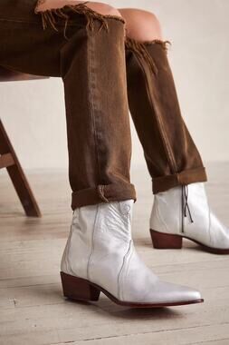 Free People New Frontier Silver Leather Western Booties Sz 38 (7.5)